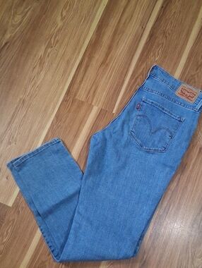 Levi's Classic Mid Rise Skinny Blue Jeans - Classic Straight Fit